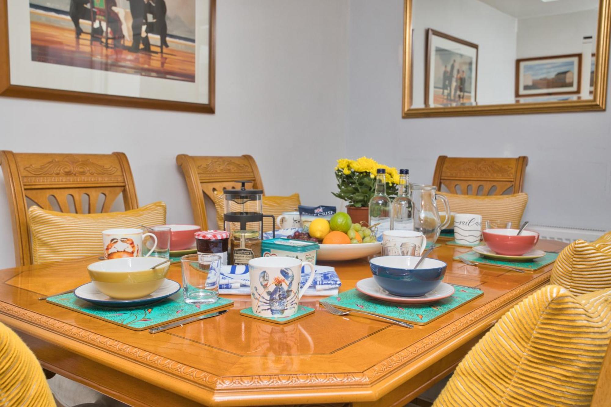 Spacious Seaside Escape In The Heart Of Deal, 4 Mins From The Beach Exterior photo